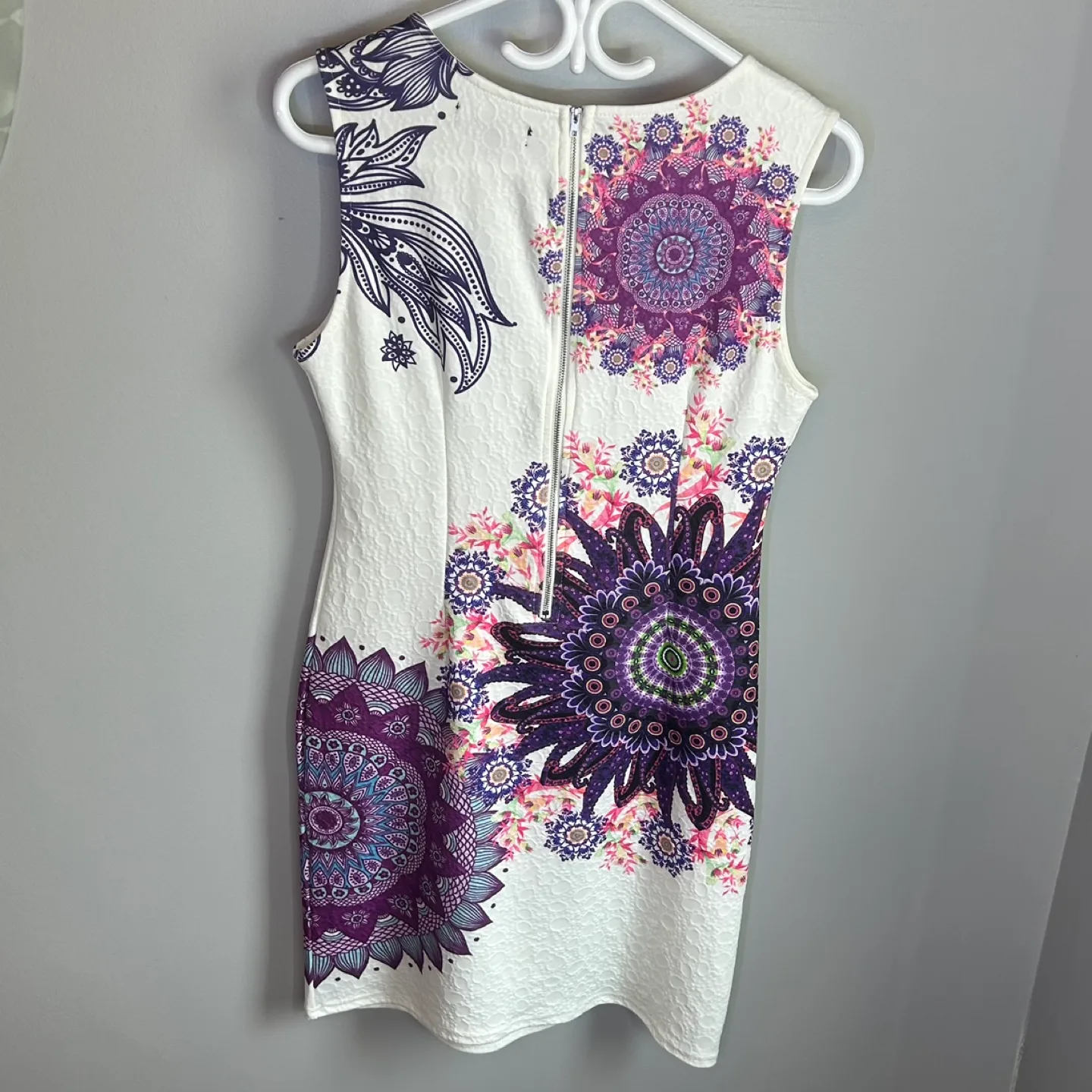 Papillon Sleeveless Textured Mandala Stretchy Midi Dress Size S image indicator(4)