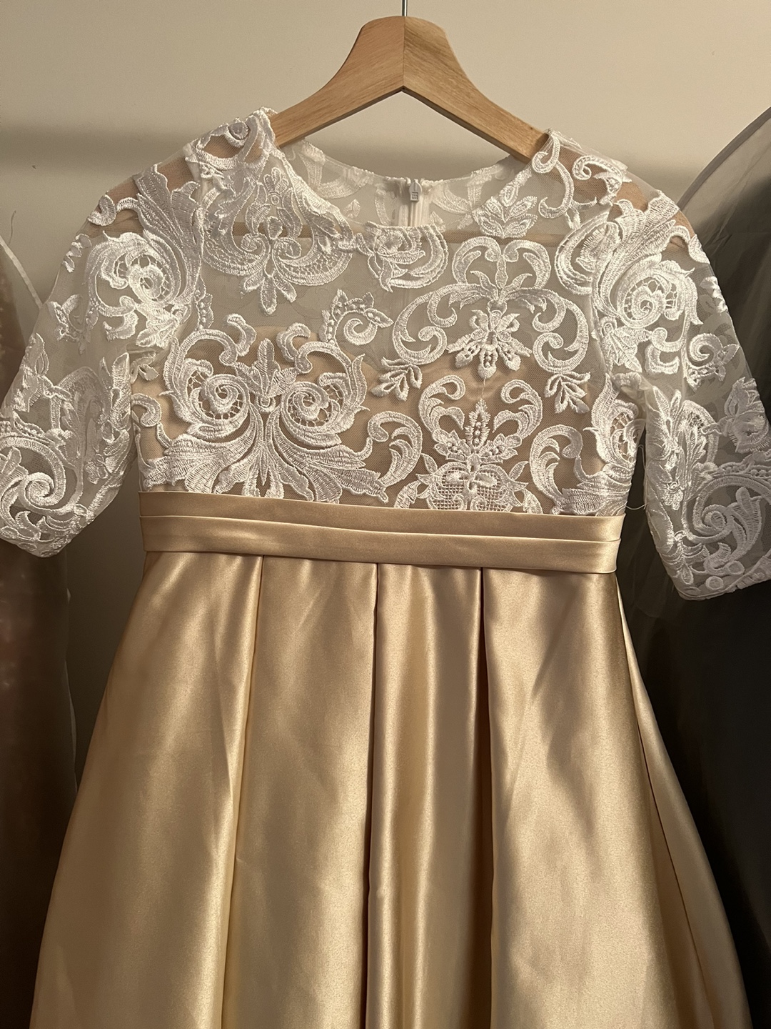 Girls' Champagne Satin and Lace Dress - photo 5