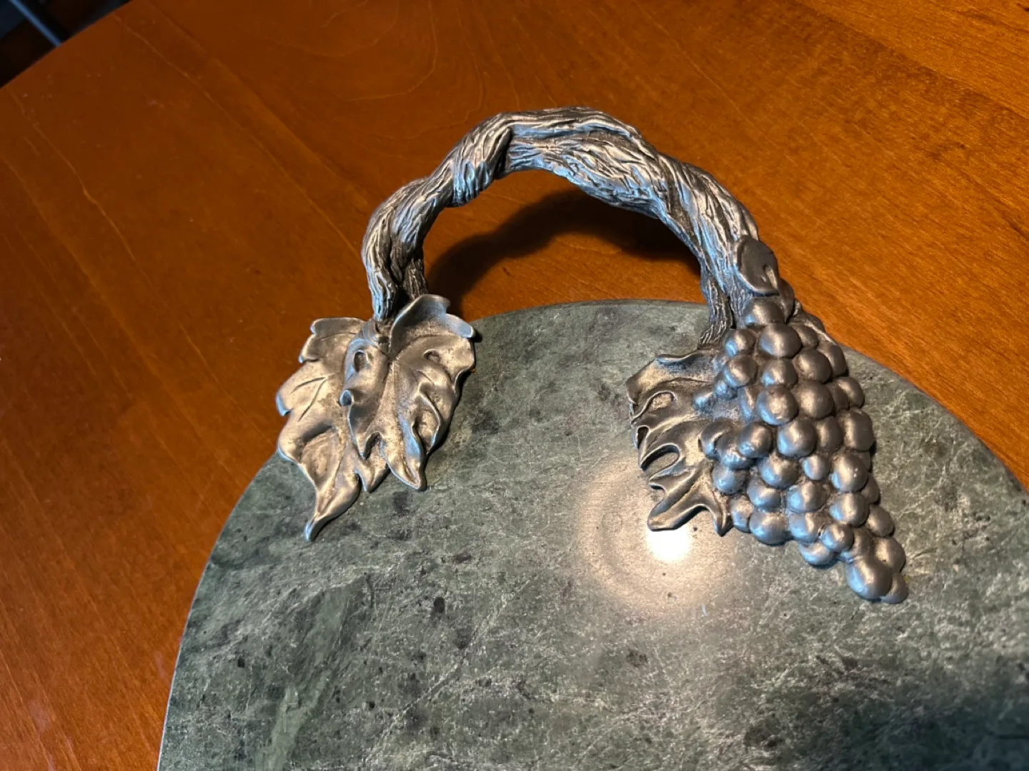 Marble Serving Tray with Grapevine Handles image indicator(2)