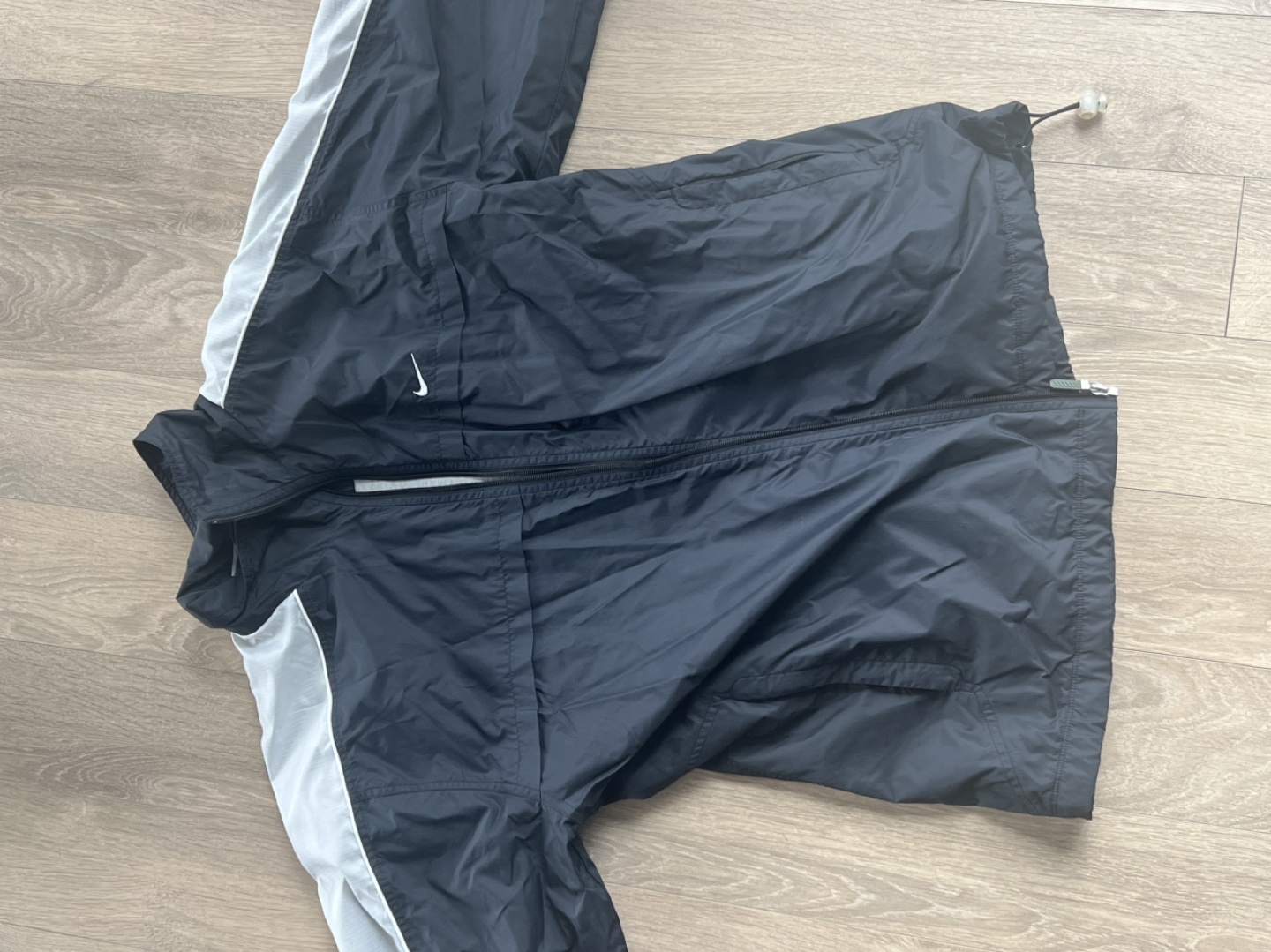 Nike Men's Black Windbreaker Jacket Size L