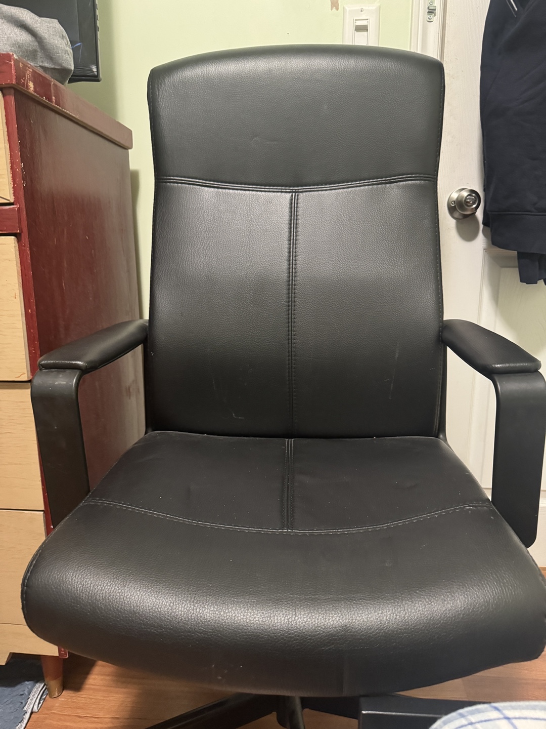 Black Leather Office Chair - photo 2