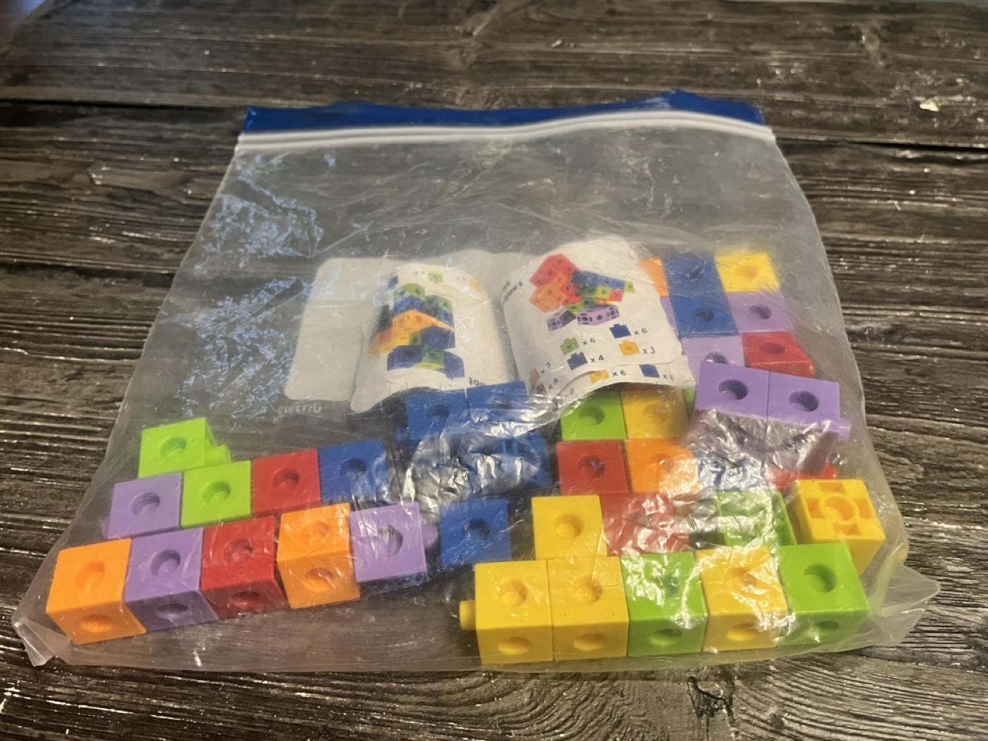 Multi-coloured Connecting Cubes