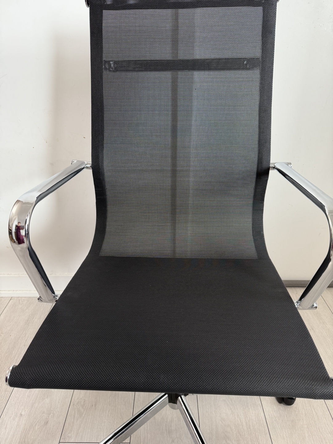 Black Mesh Office Chair with Chrome Base - photo 5