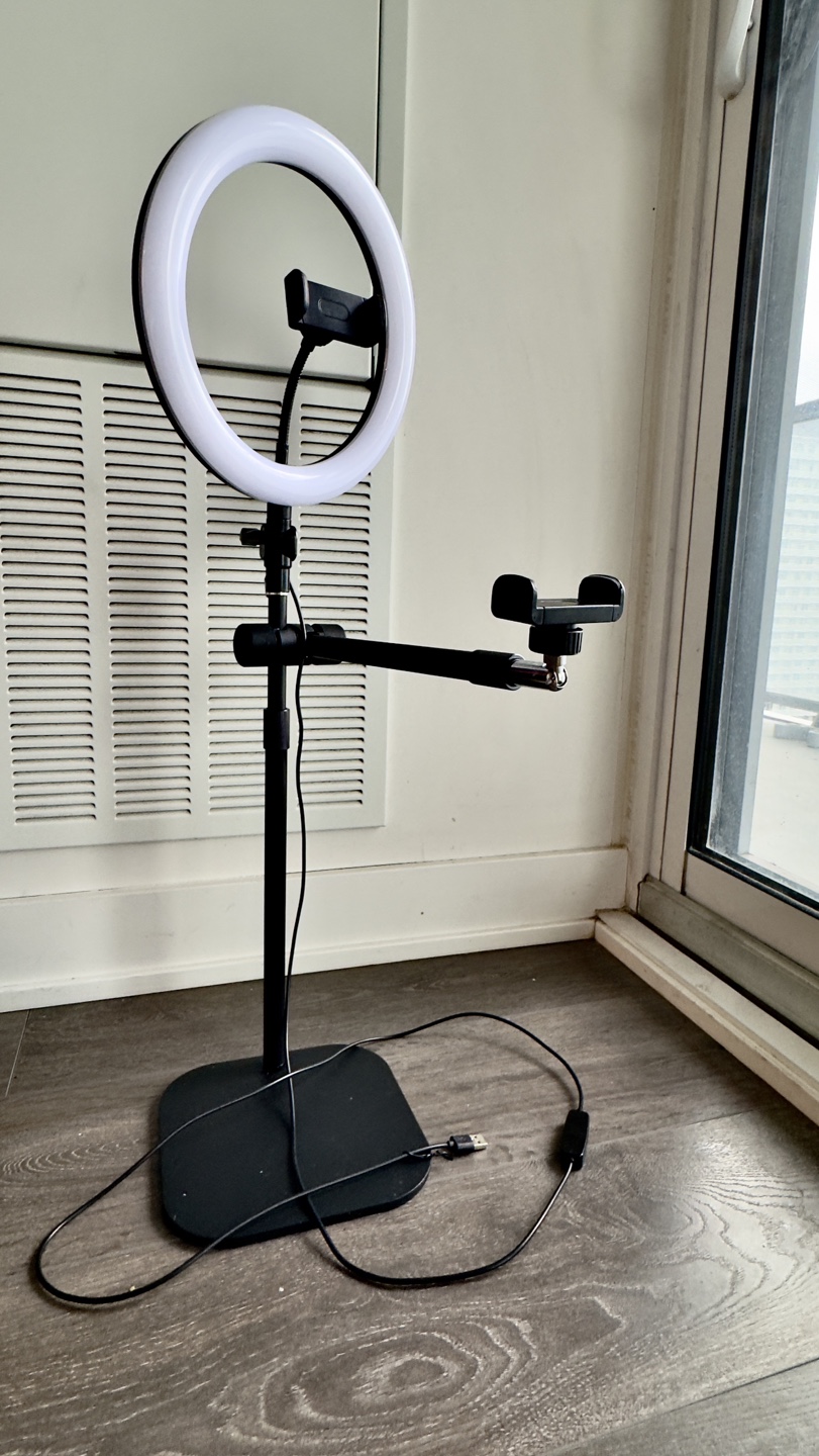 10.5” Ring Light desktop Stand with Phone Holders & Remote - photo 2