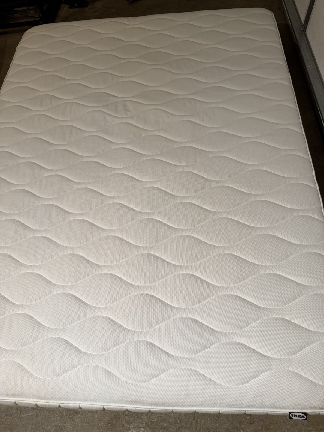 Queen mattress - photo 2