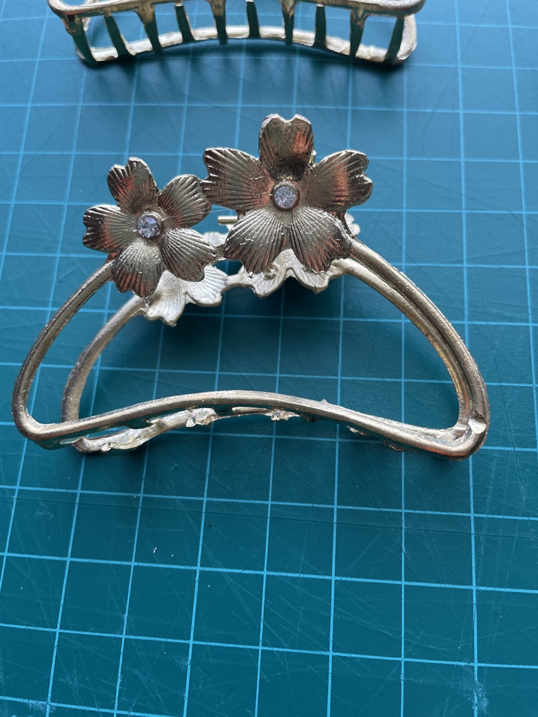 Flower Hair Claws - photo 2