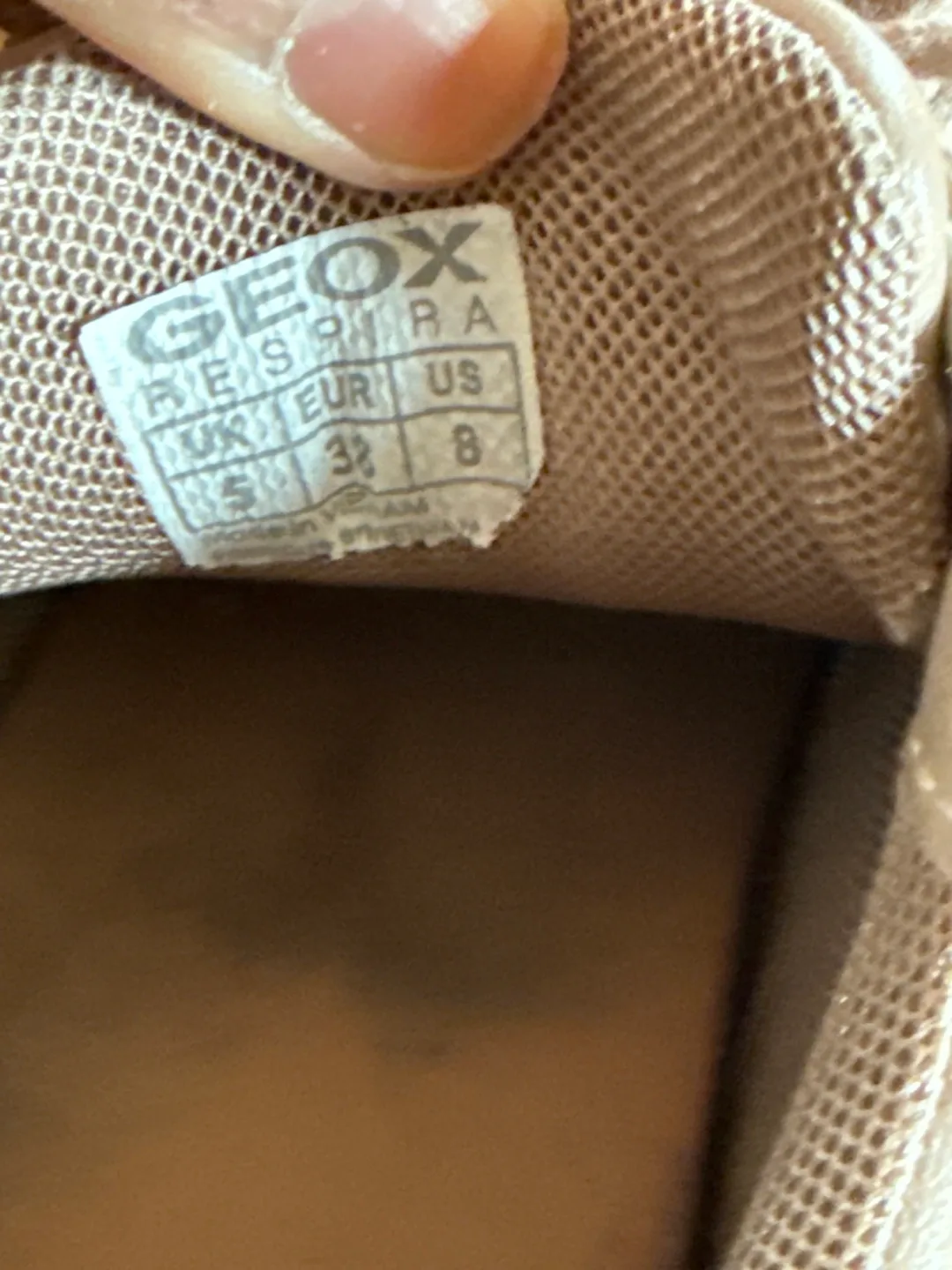 Spherica Women's GEOX Leather Sneakers - Size 8 #freecycle image indicator(4)