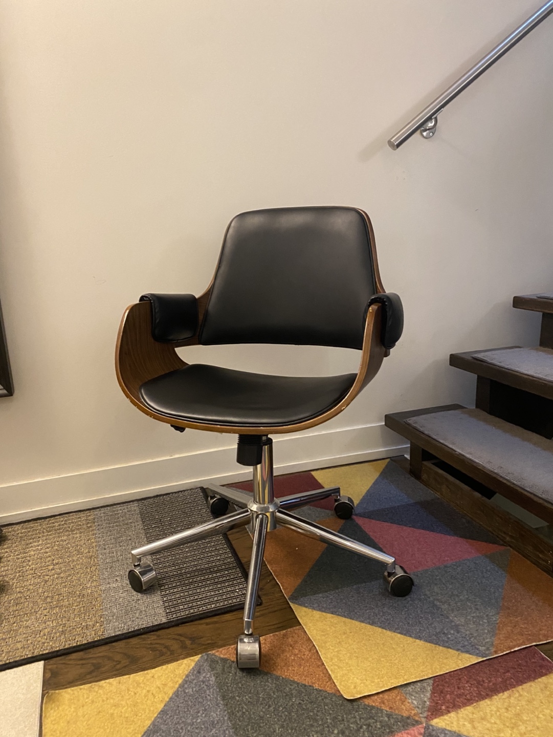 ONLY ONE LEFT - Mid-Century Modern Office Chairs- set of 4!! - photo 2