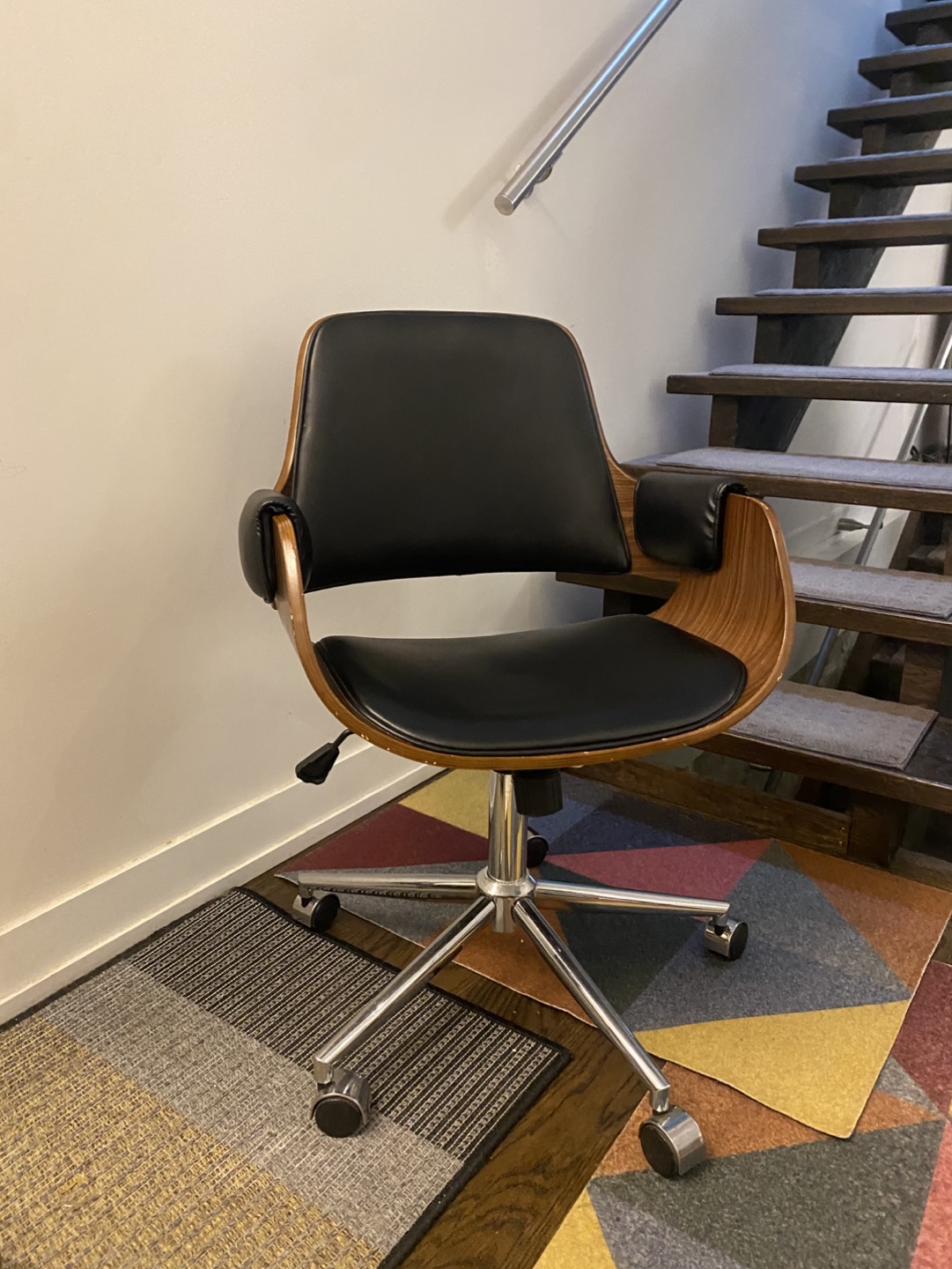 ONLY ONE LEFT - Mid-Century Modern Office Chairs- set of 4!!