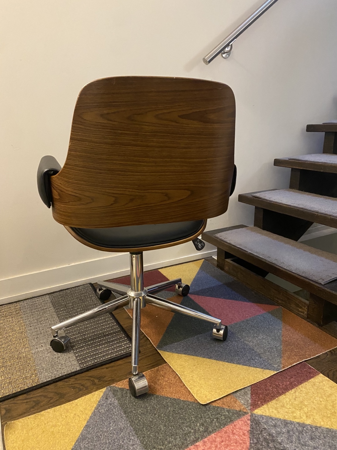 ONLY ONE LEFT - Mid-Century Modern Office Chairs- set of 4!! - photo 4