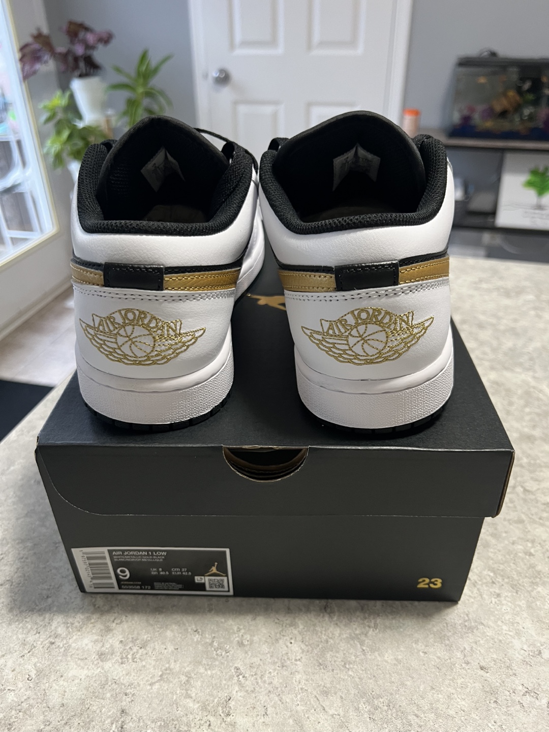 Air Jordan 1 Low - White/Metallic Gold-Black - Size 9 - photo 5