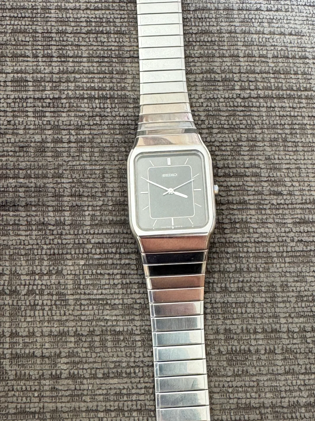 Seiko Vintage Quartz Watch 25mm 1996 5P31 image indicator(2)