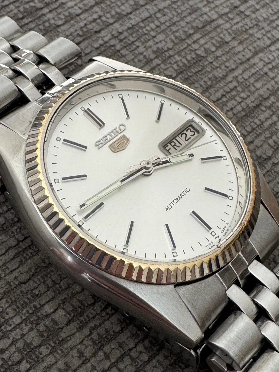 Seiko 5 Automatic Day-Date Watch Vintage 36mm 7009 image indicator(4)