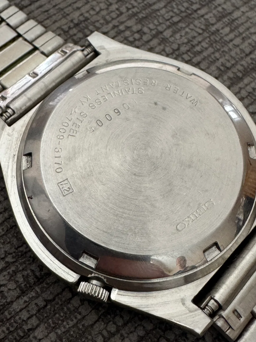 Seiko 5 Vintage Automatic Watch Gold 37mm 7009 image indicator(3)