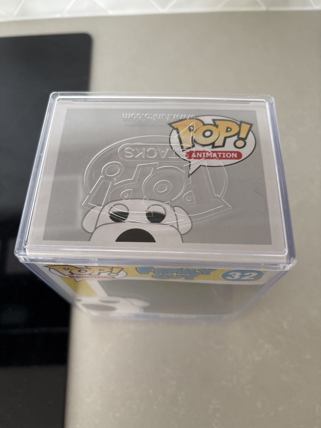 Family Guy Brian Pop! Vinyl Figure #32 in Protector - photo 3