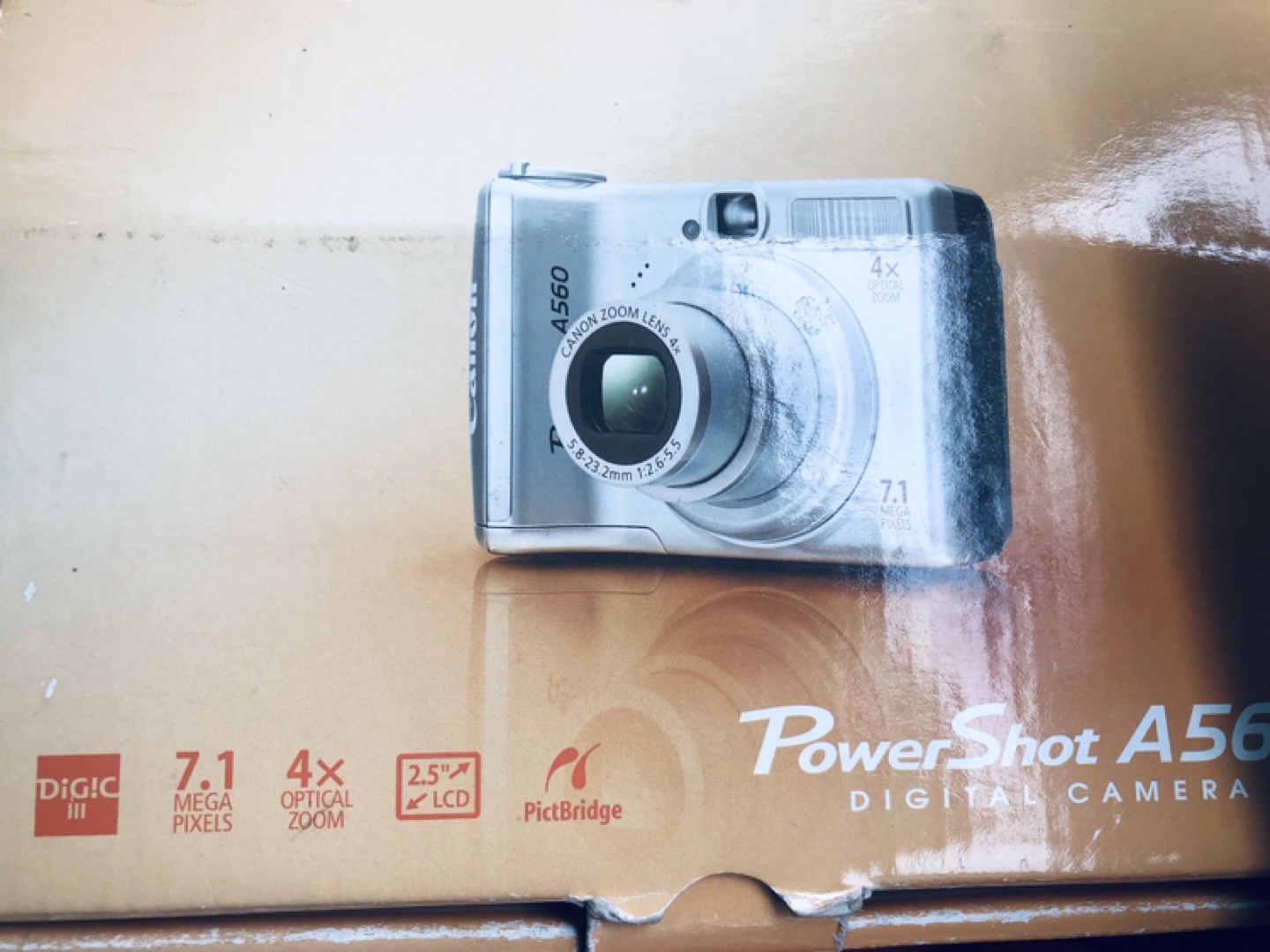 Canon PowerShot A560 Digital Camera with Accessories