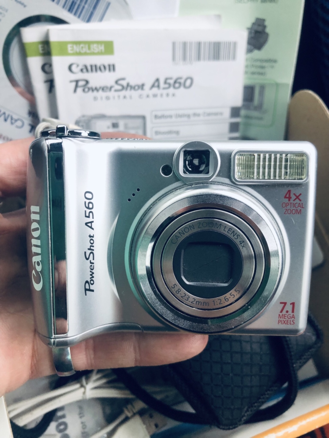 Canon PowerShot A560 Digital Camera with Accessories - photo 2