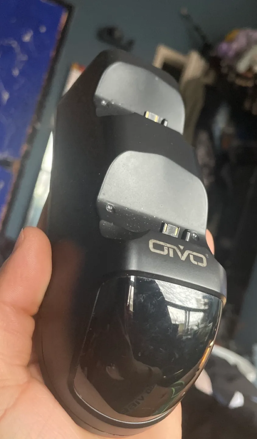 OIVO Dual PS4 Controller Charger image indicator(3)