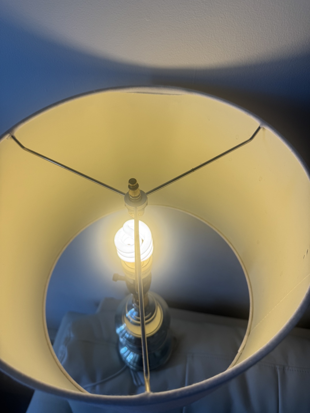 Brass Table Lamp with Off-White Shade - photo 4
