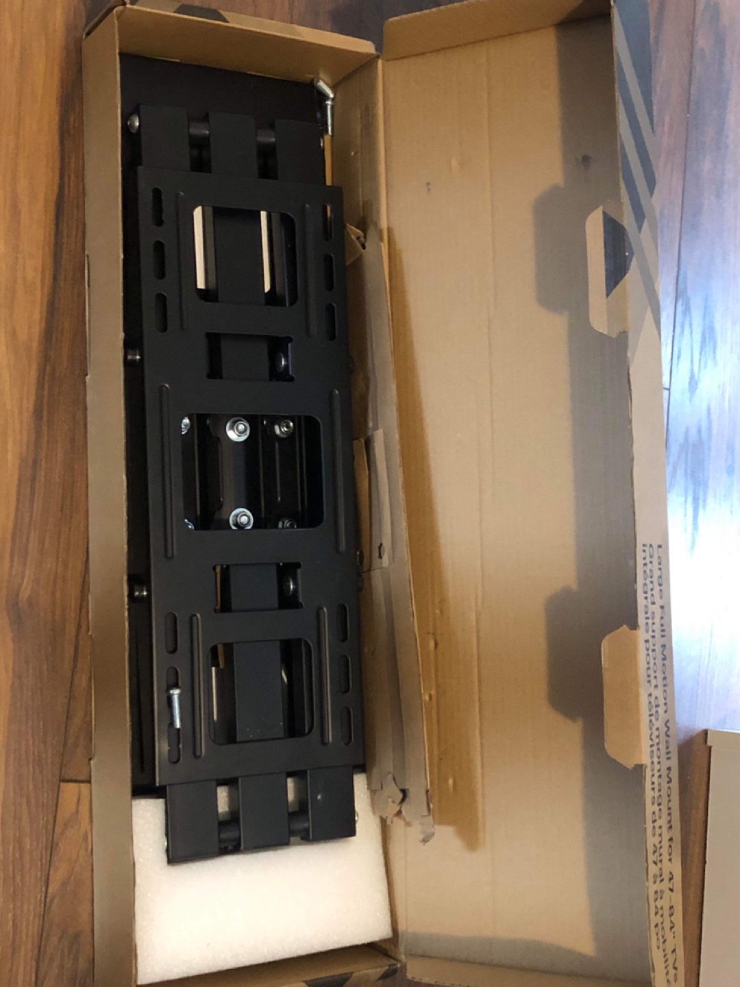 Best Buy Essentials Large Full Motion Wall Mount for 47-84" TVs - photo 2