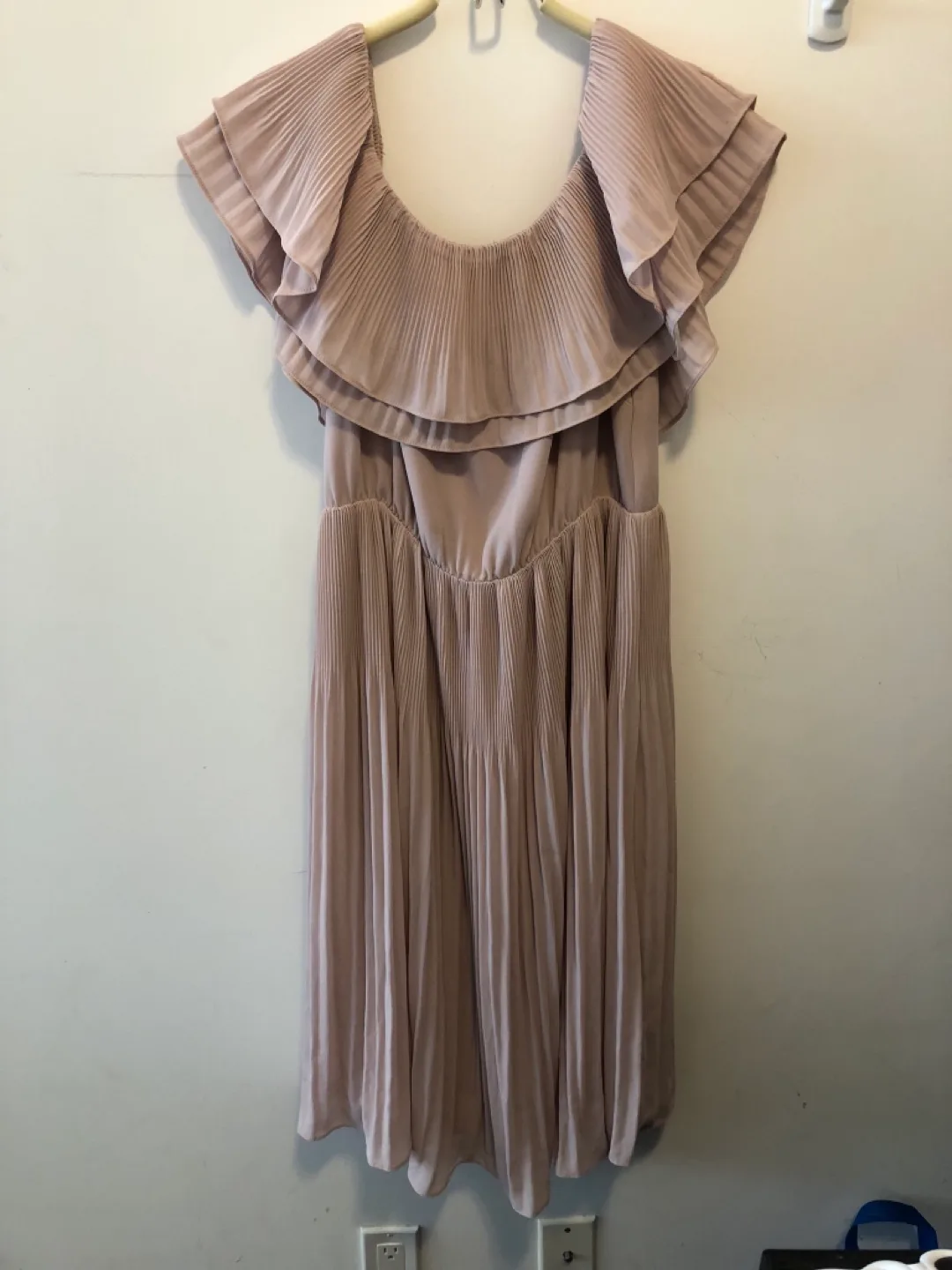 $12 for dresses and shirts!👗👚 image indicator(4)