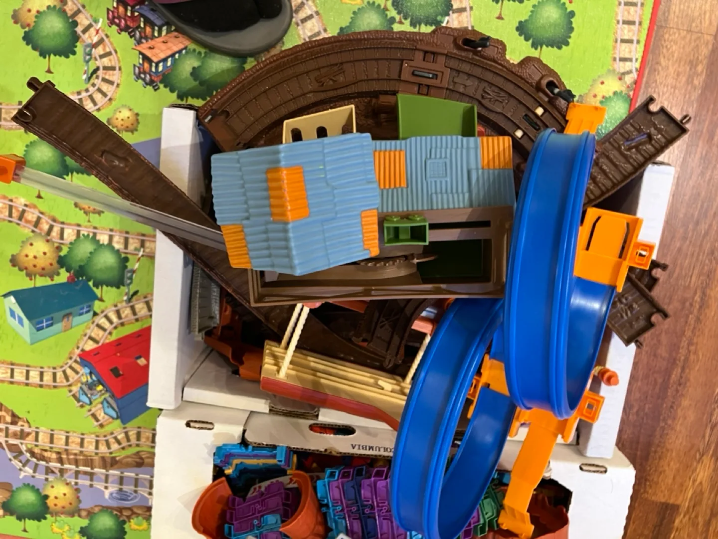 Adventure Force Crane Racer Playset & Track Master Train Pieces image indicator(4)