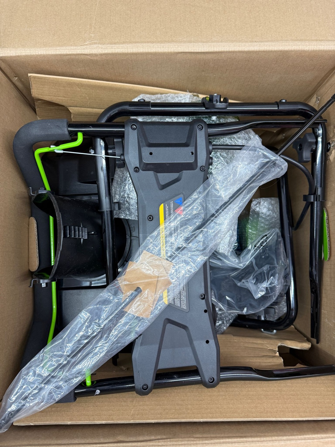 Greenworks 20-inch 80V Cordless Snow Thrower with 2.0Ah Battery - photo 3