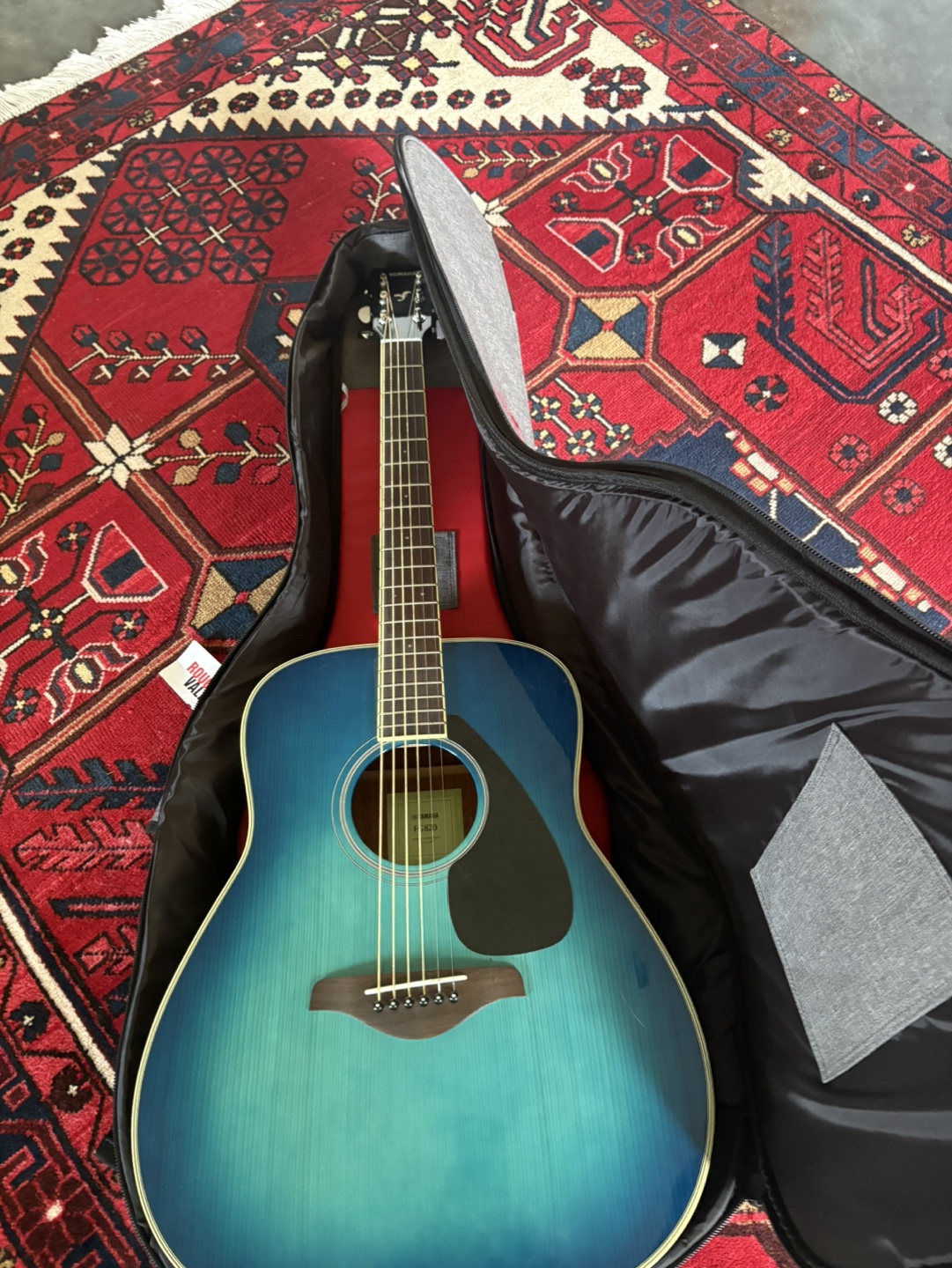 Yamaha FG820 Acoustic Guitar - Blue