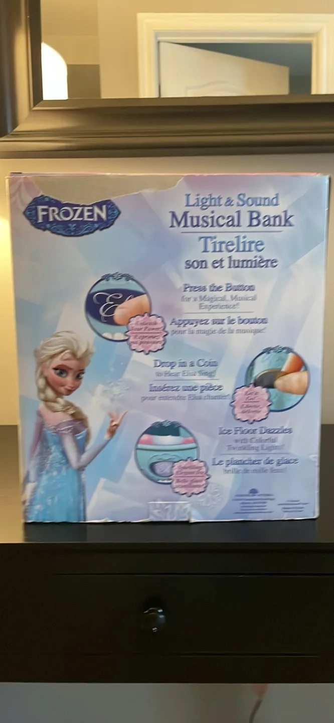 Disney Frozen Elsa Light & Sound Musical Bank image indicator(4)