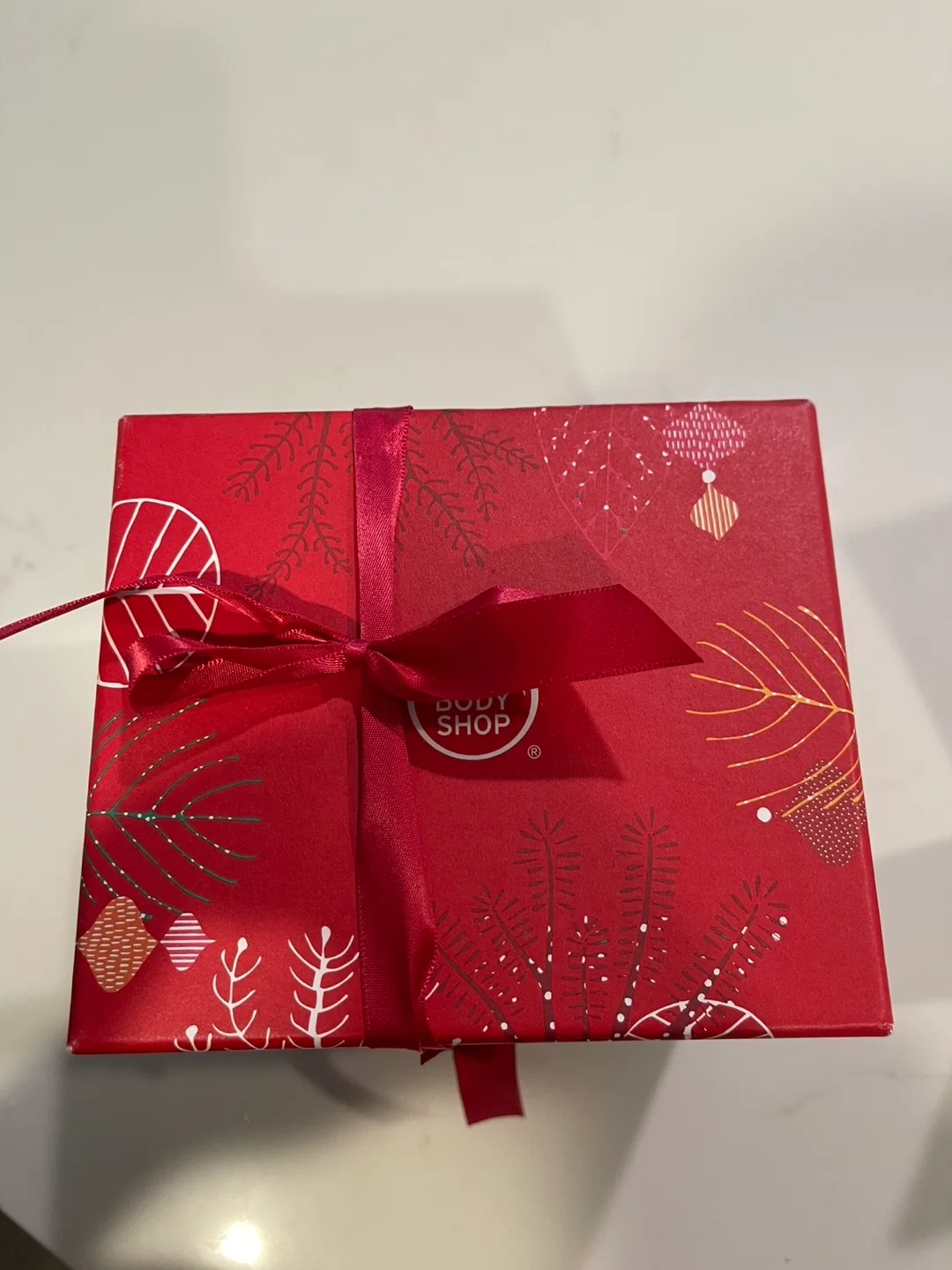 The Body Shop Strawberry Festive Gift Set image indicator(5)