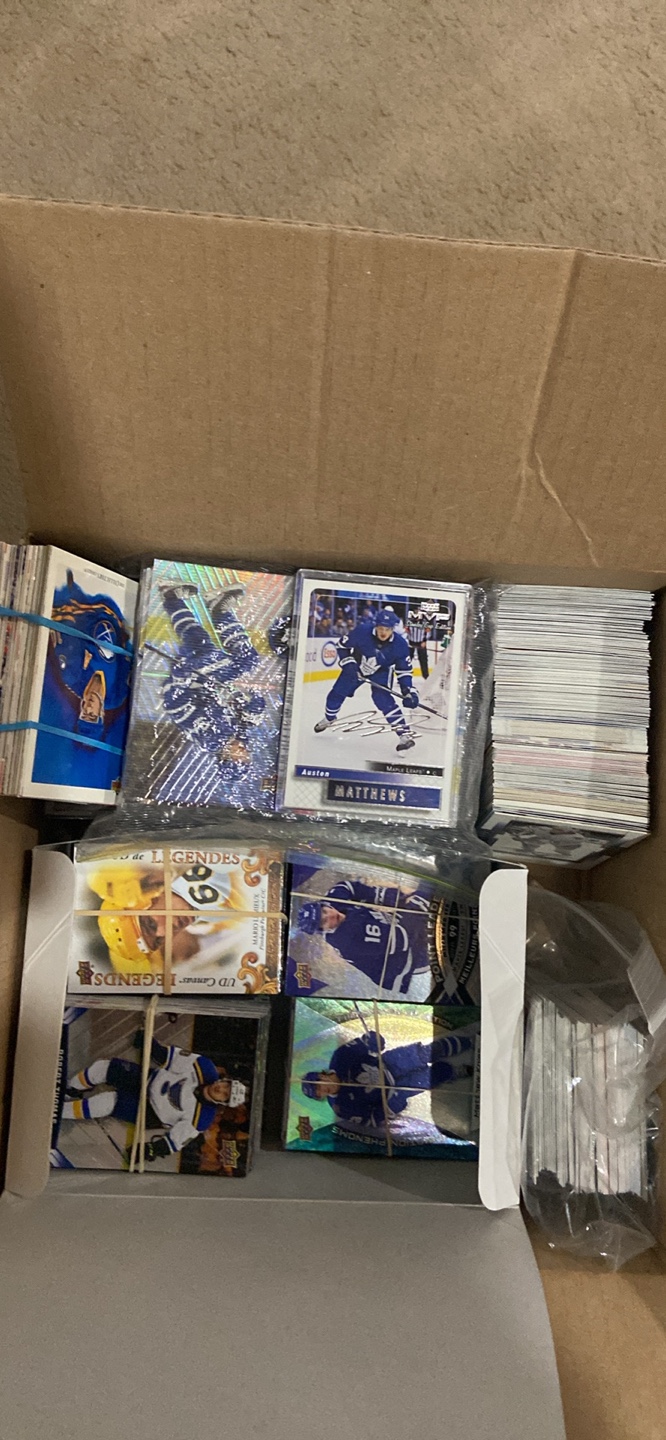 Huge Hockey Card Lot - Multiple Brands & Players