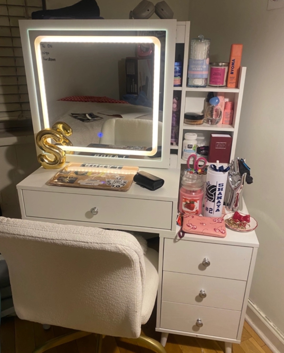 White Vanity Set with Lighted Mirror - photo 3