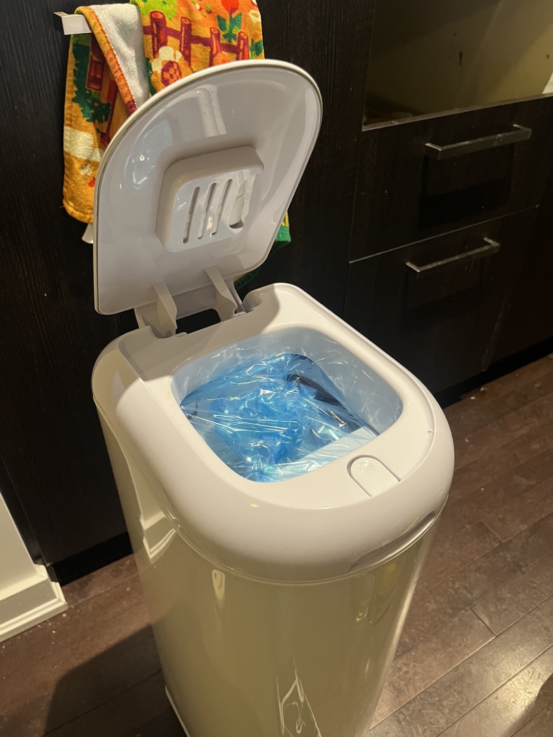 Diaper Genie Elite Diaper Pail - White