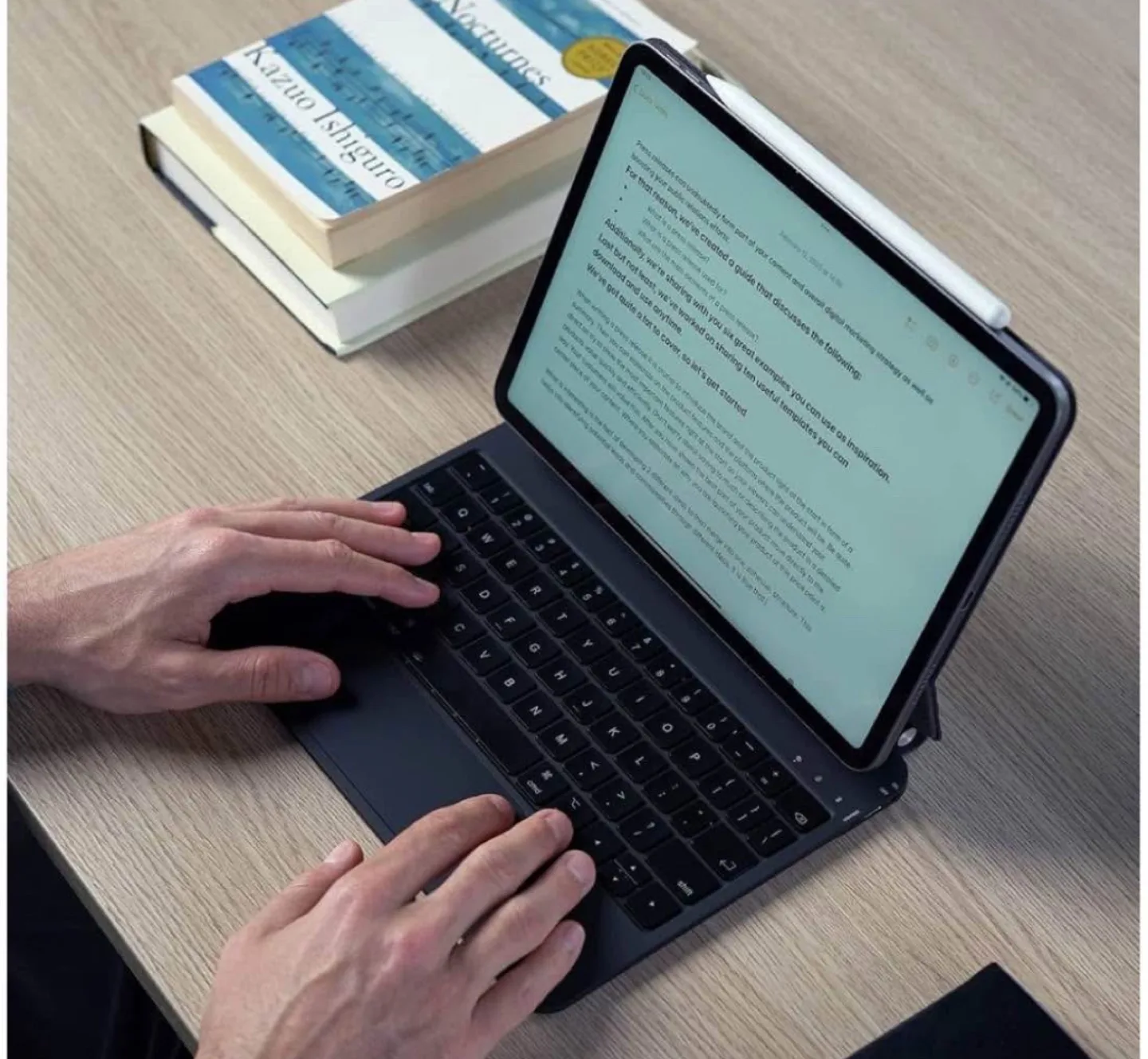 iPad Keyboard Case with Stand - Dark Grey image indicator(2)