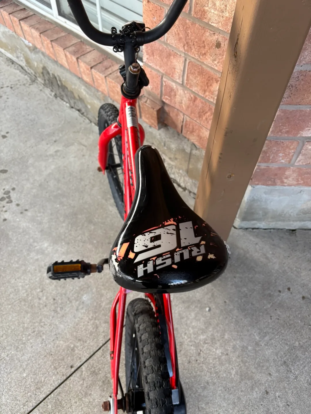 Kids' Red Rush Moto 16-inch Bike image indicator(2)