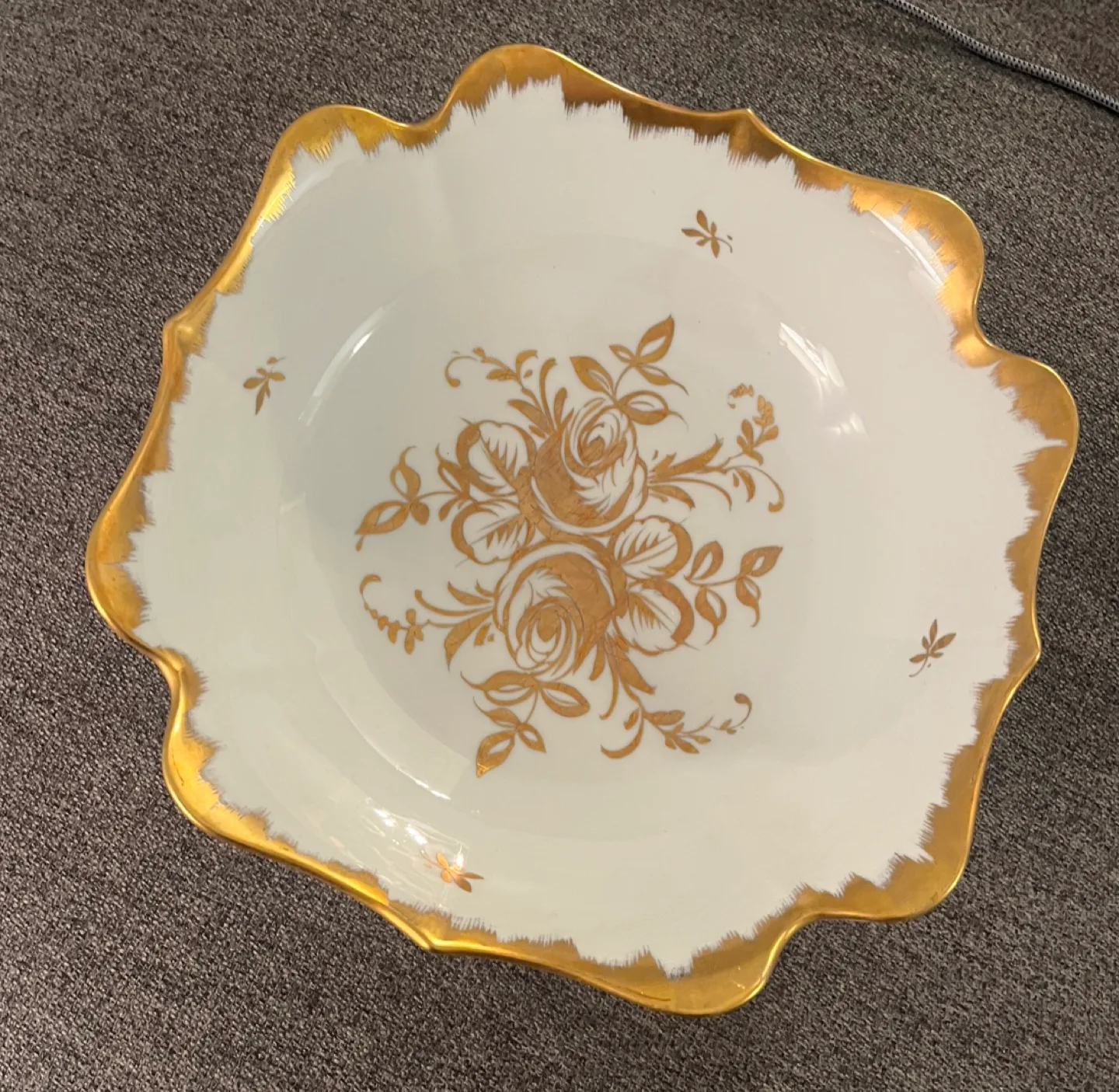 Gold-trimmed bowl, hand-painted floral design image indicator(2)
