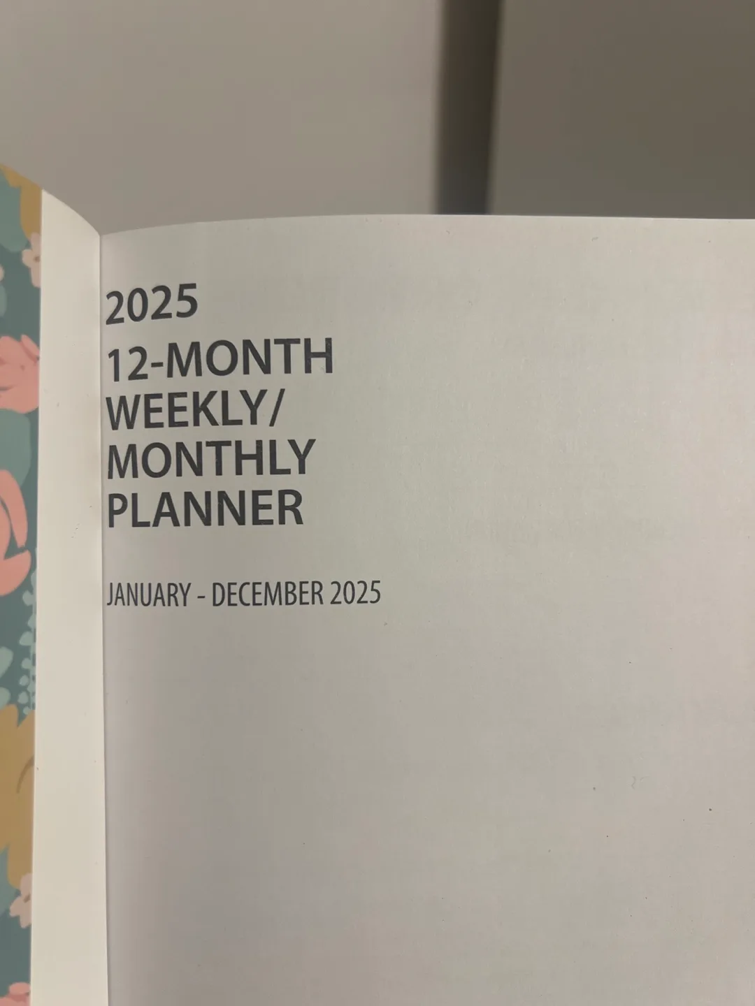 2025 Weekly & Monthly Planner image indicator(3)