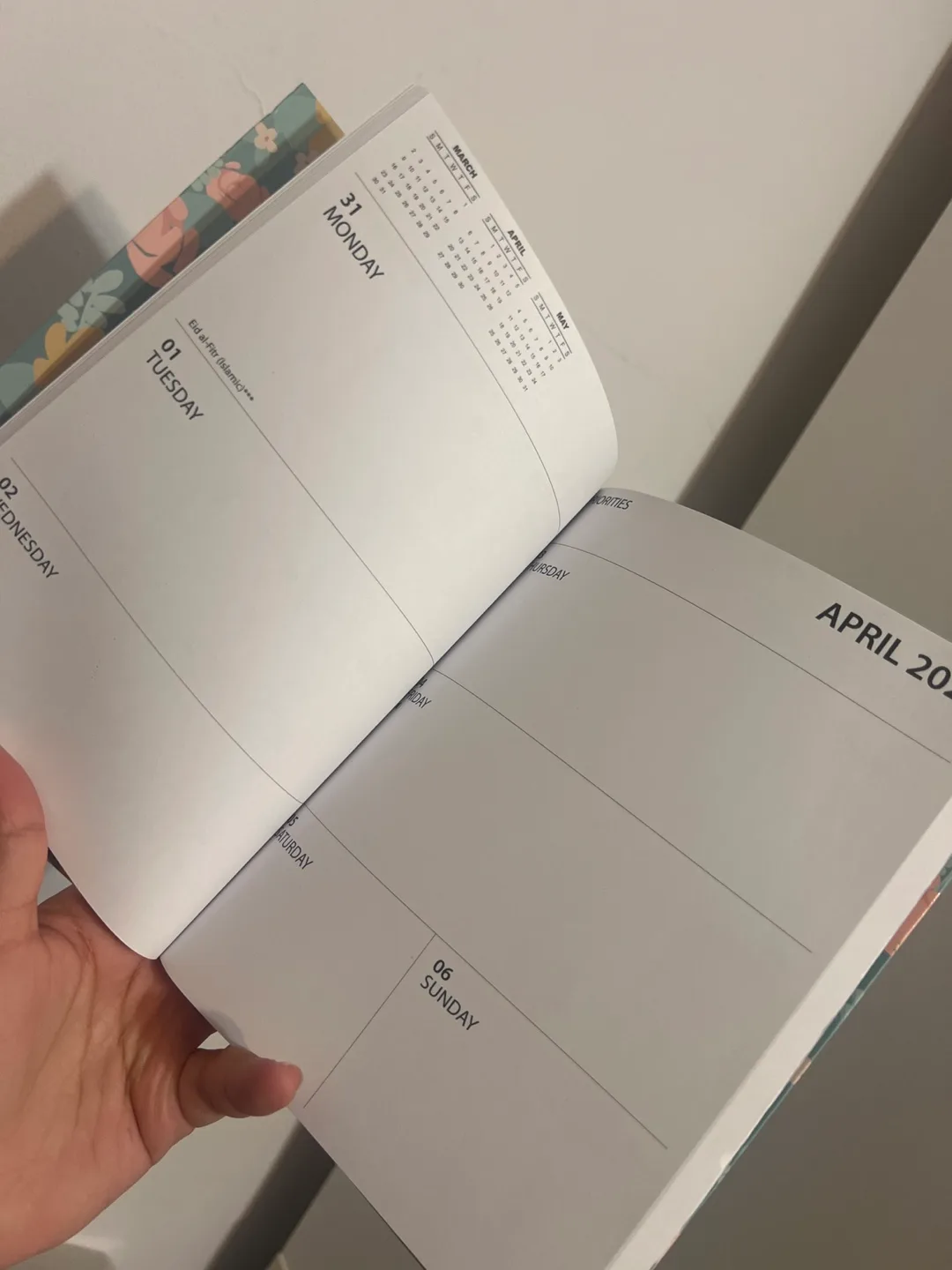 2025 Weekly & Monthly Planner image indicator(7)