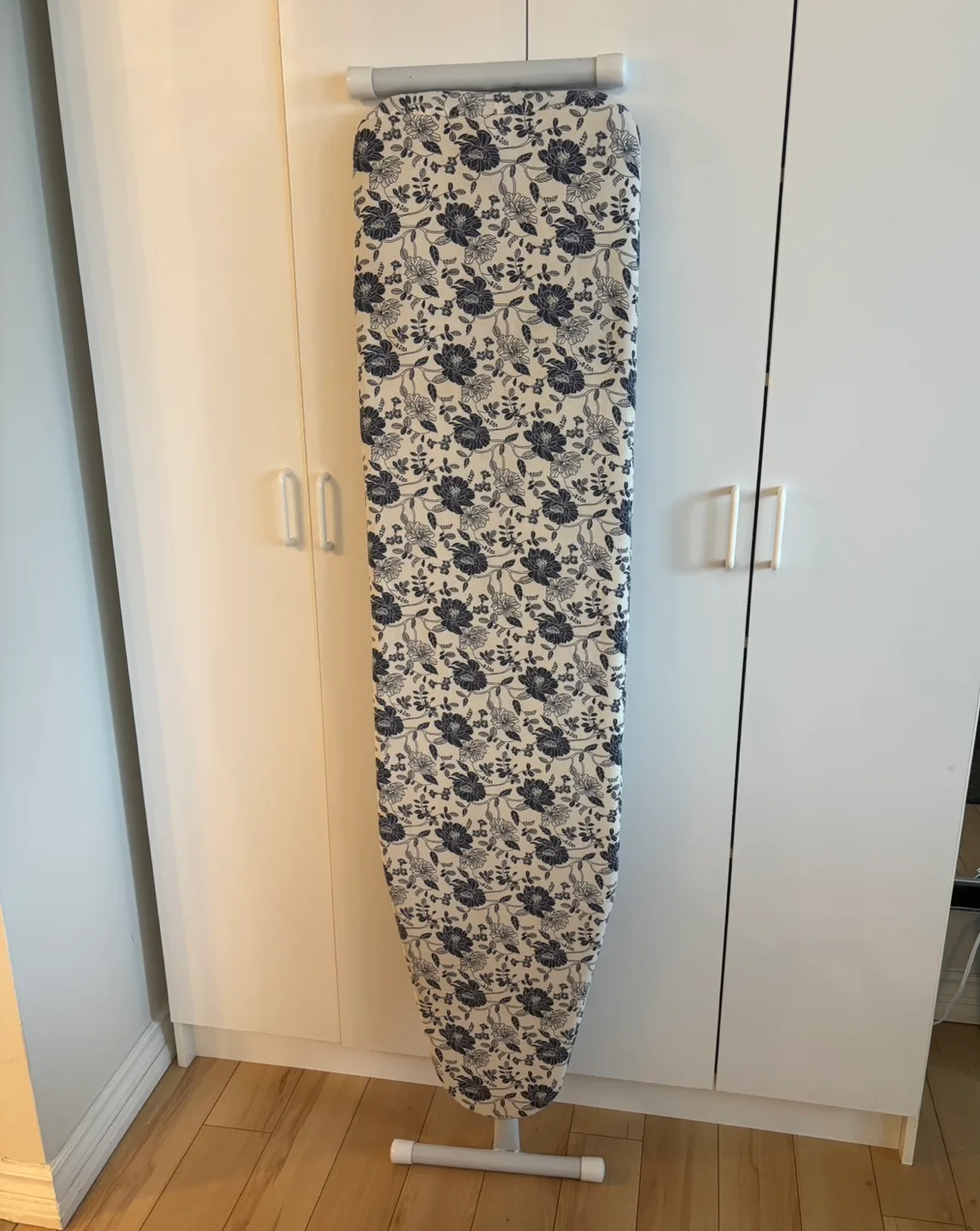💚Ironing Board with Cover thumbnail