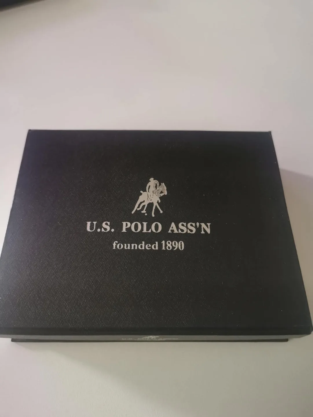 U.S. Polo Assn. Men's leather key case - New in Box image indicator(4)