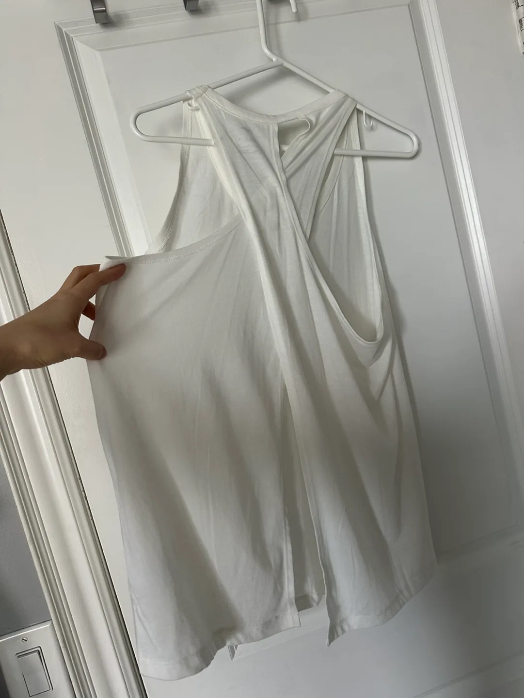 NEW*Nike Yoga Crossover Tank Top - Size M - White image indicator(2)