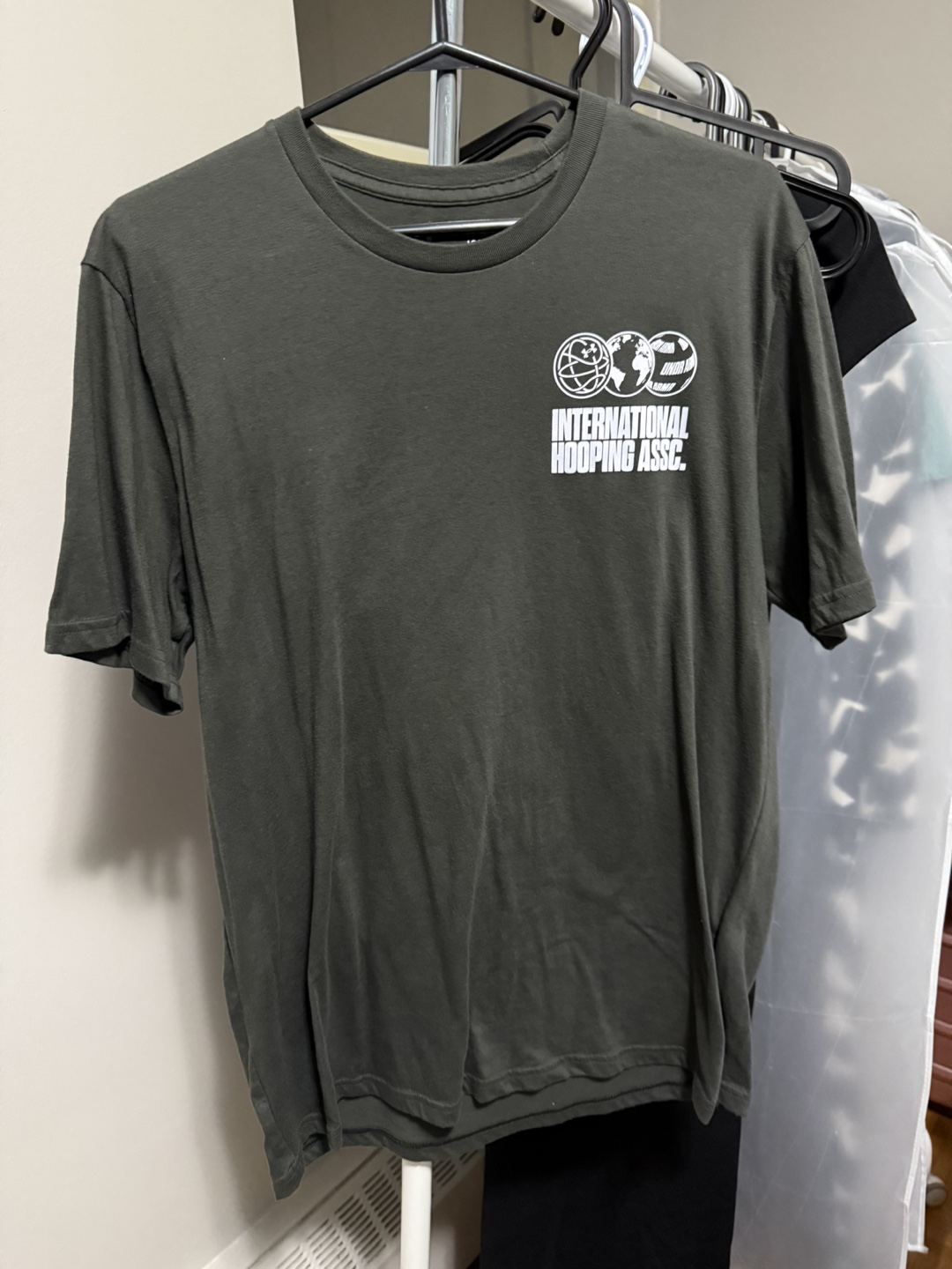 Under Armour Graphic Tee - Large