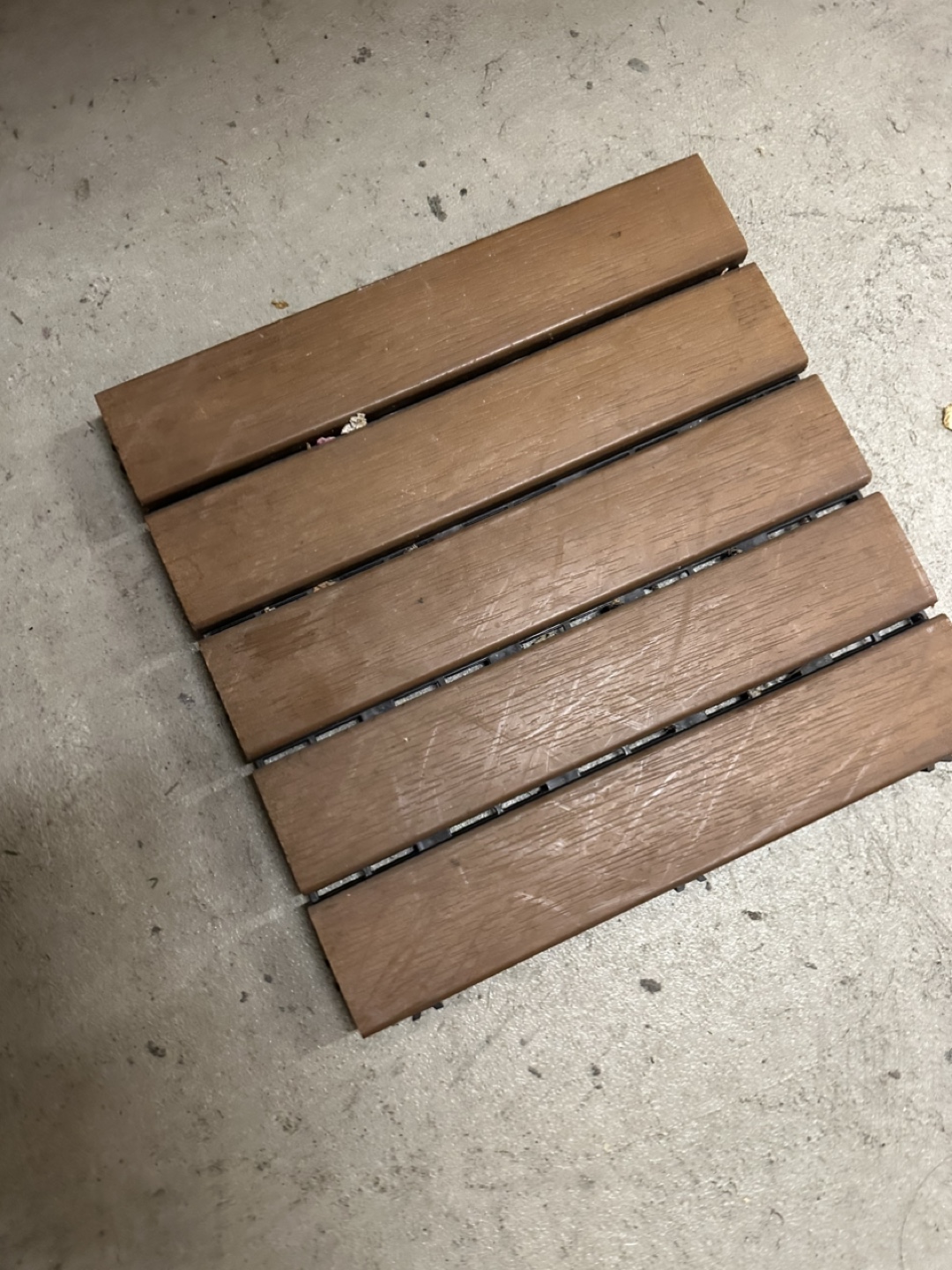 Interlocking Patio Tiles