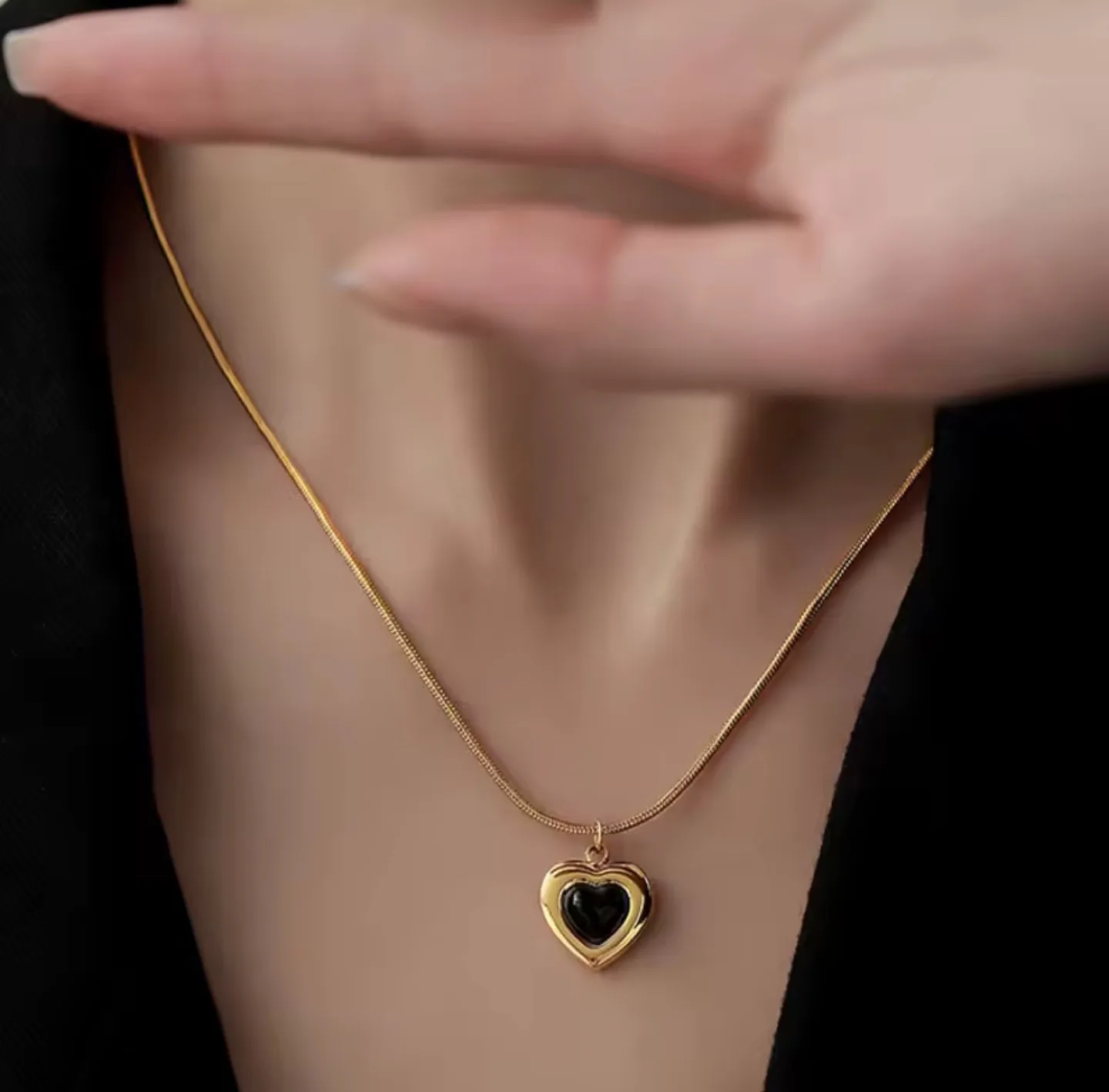 Non tarnish Gold Heart Necklace and Earrings Set image indicator(3)