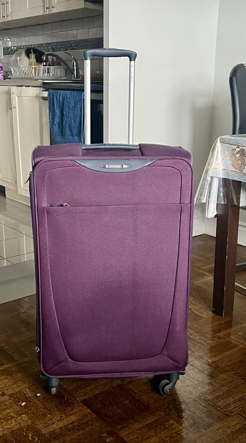 Samsonite Super Light Medium Size Luggage Great condition