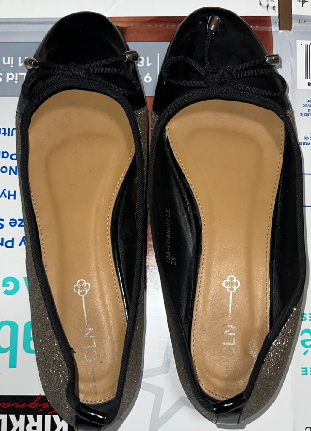 Size 39 Chandellle Glitter Ballerina Flats image indicator(2)