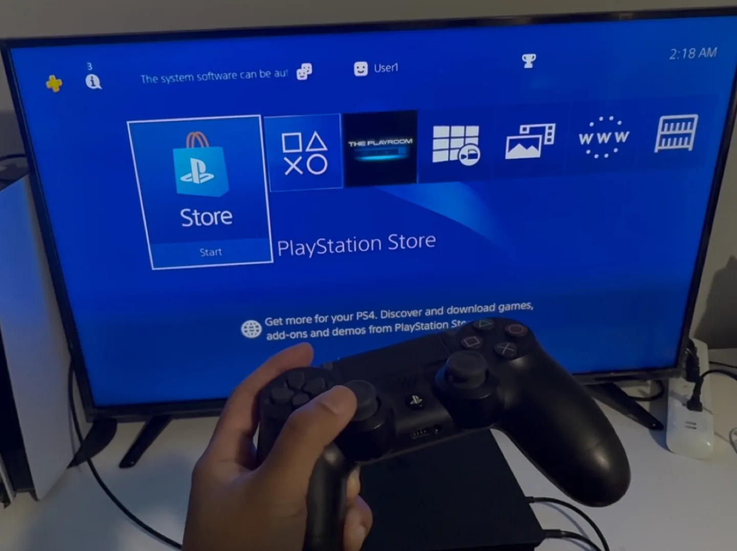 PS4 Slim Console with Black Controller image indicator(3)