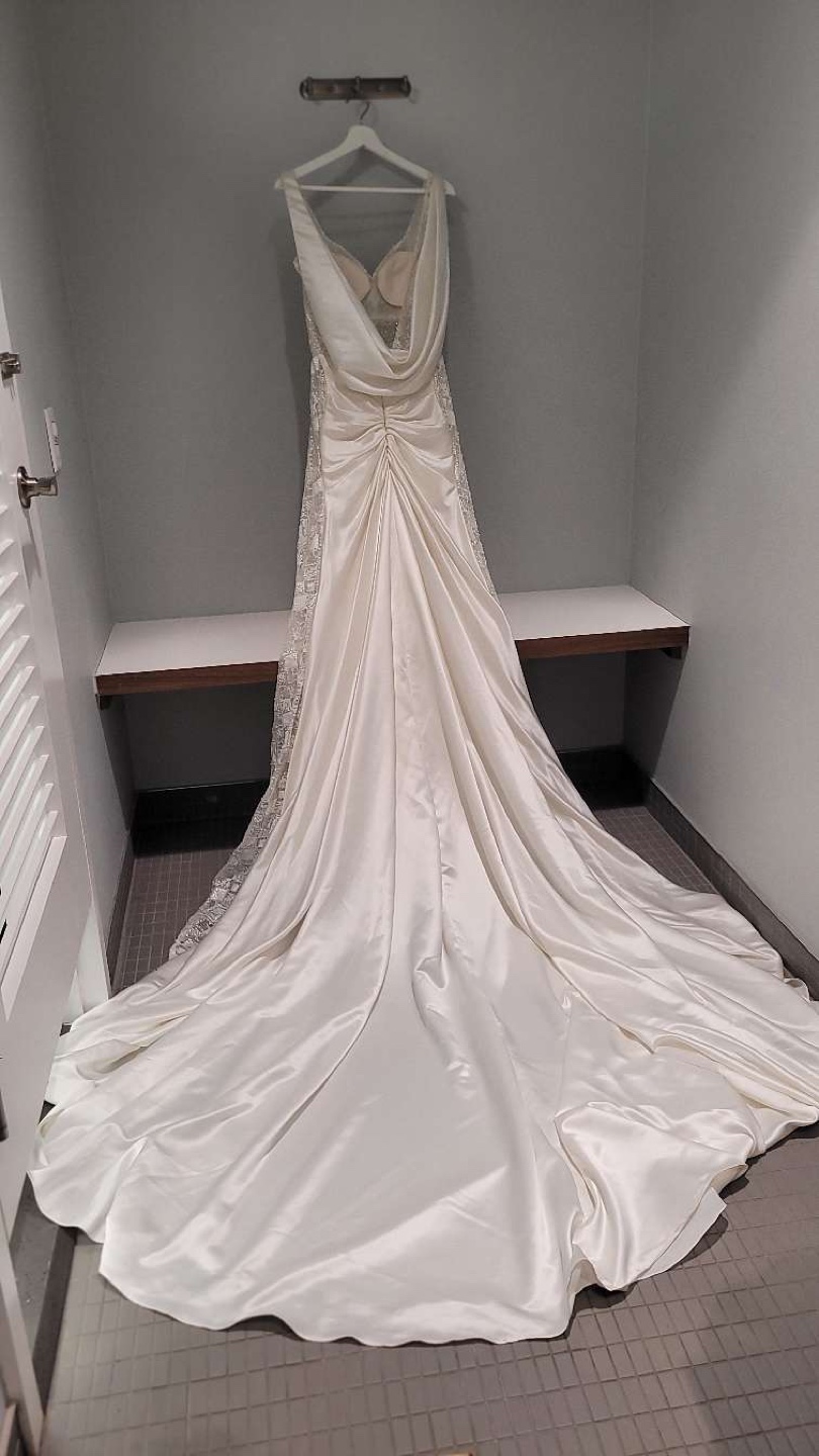 Stunning Embellished Wedding Dress with Long Train - photo 5