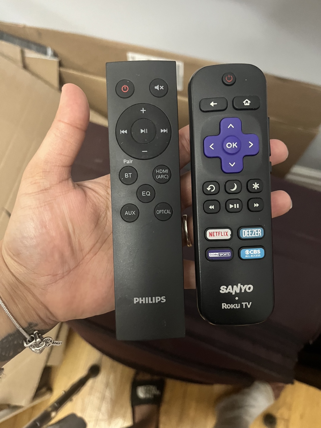 Sanyo Roku TV with Philips Soundbar - photo 2