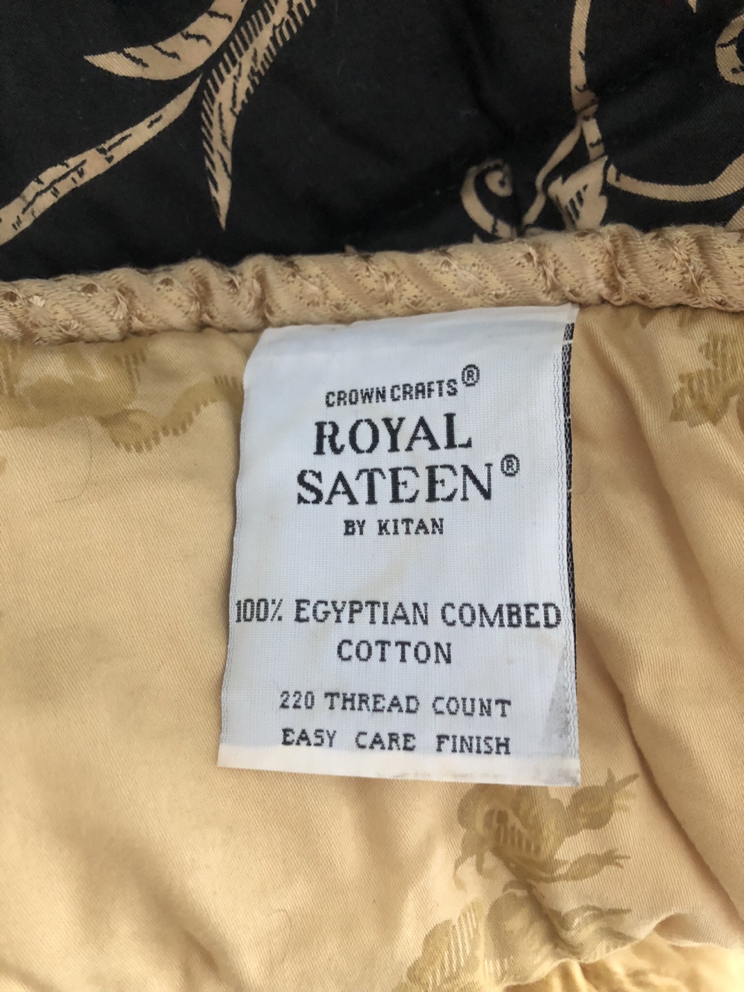 Queen-size Royal Sateen Quilt - Black and Gold - photo 3
